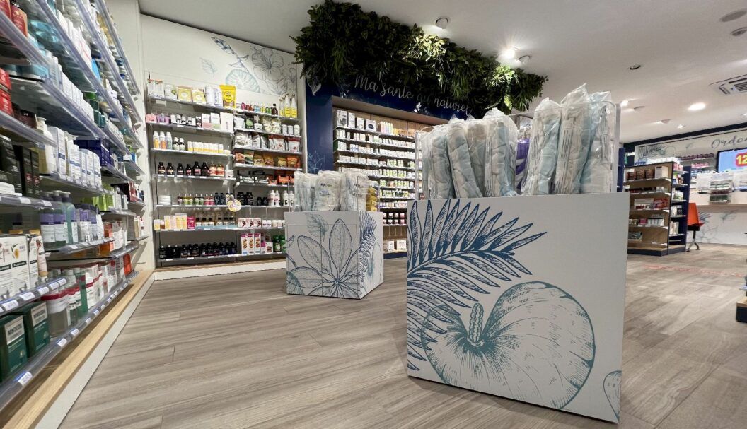 Montout pharmacie transfert construction agencement mobilier design logo témoignage