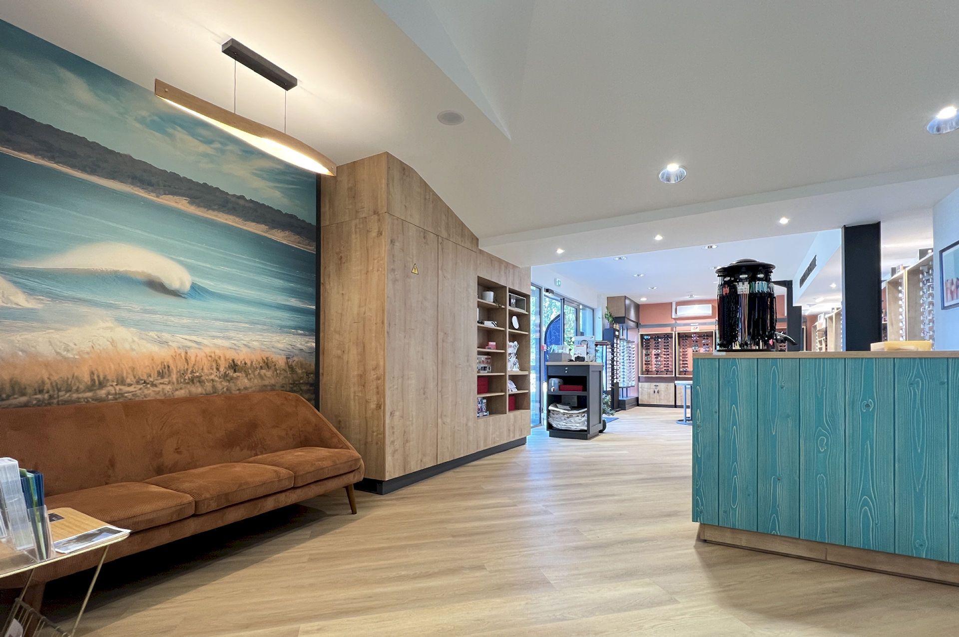 Optique vision plus 85 opticien agencement mobilier architecture transfert design aménagement 4